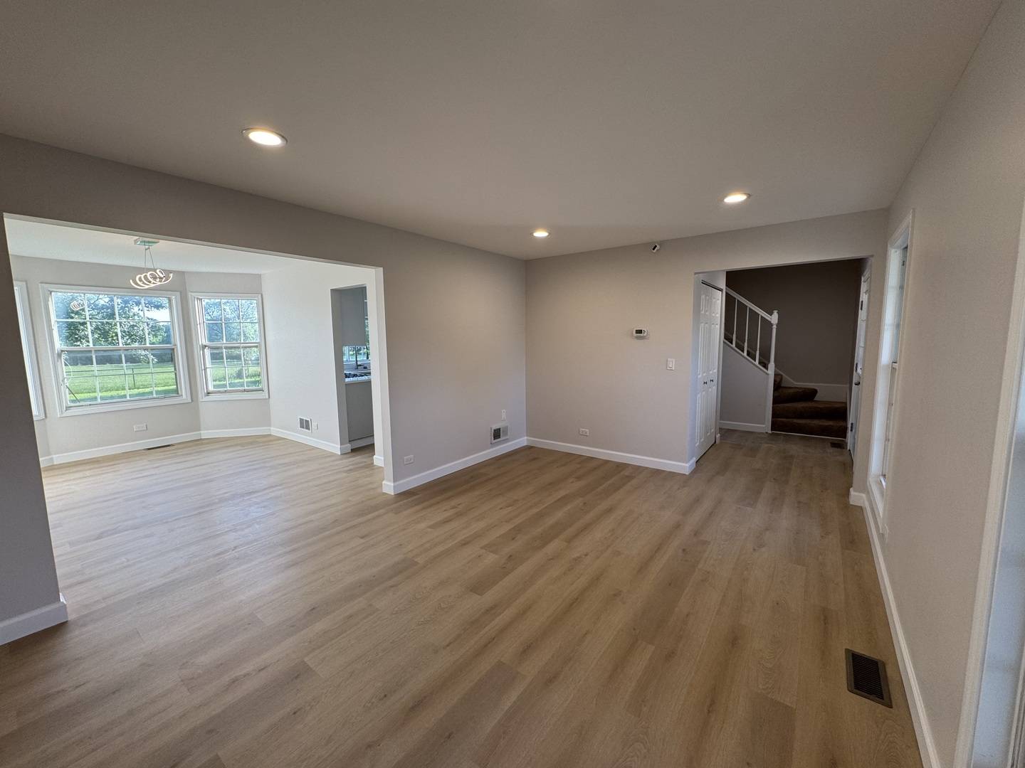 Carol Stream, IL 60188,1194 Knollwood Drive