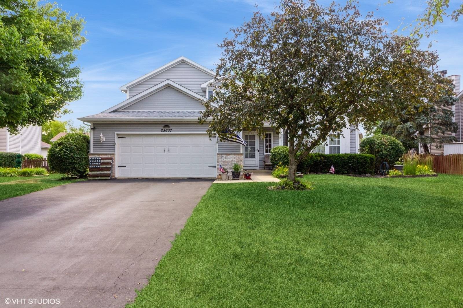 25637 S Fieldstone Court, Channahon, IL 60410