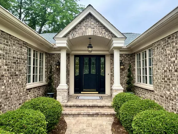 Barrington, IL 60010,1288 The Point Street