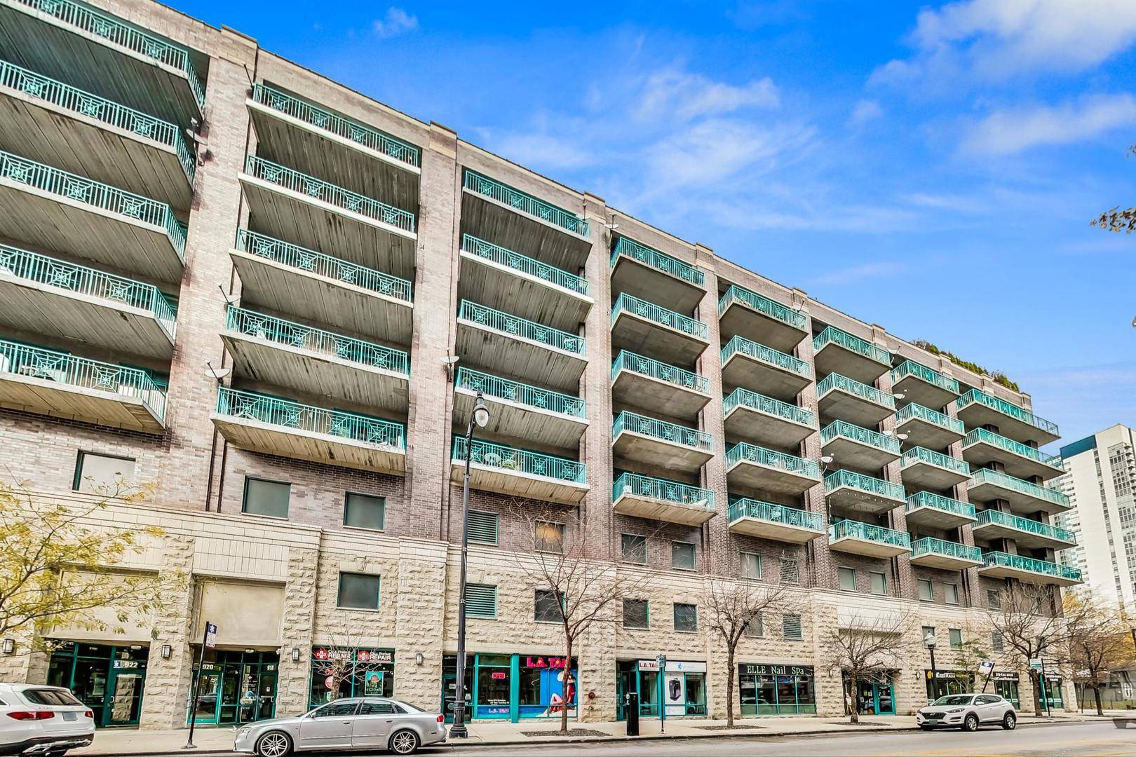 Chicago, IL 60607,920 W Madison Street #F8