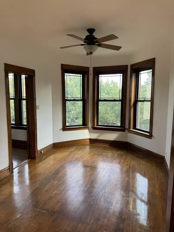 Chicago, IL 60622,2435 W Thomas Street #3F