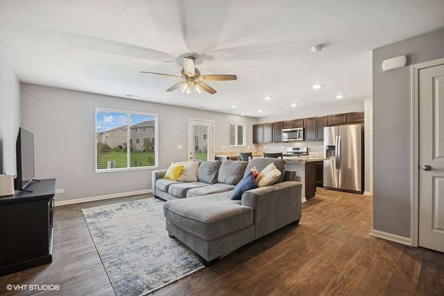 Cary, IL 60013,1169 Amber Drive