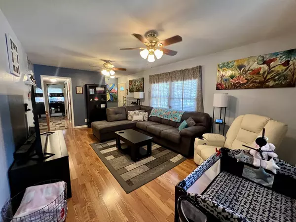 Champaign, IL 61821,302 Kelly Court