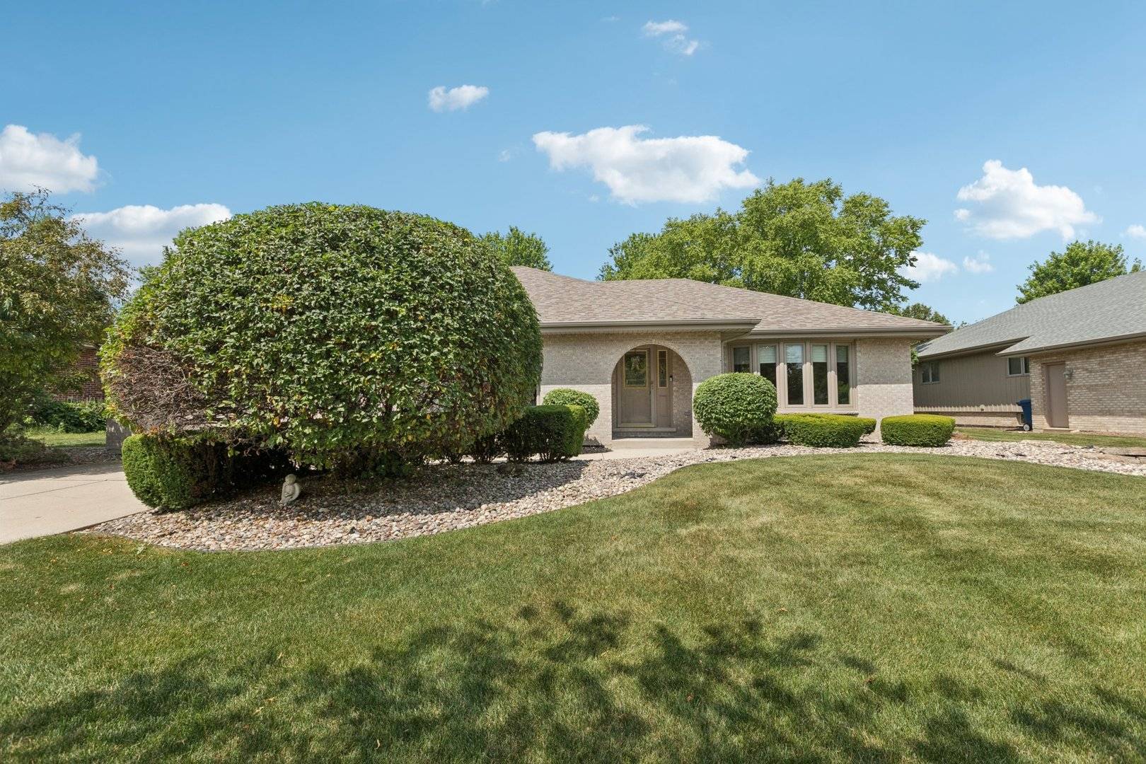Homer Glen, IL 60491,15254 Silo Drive