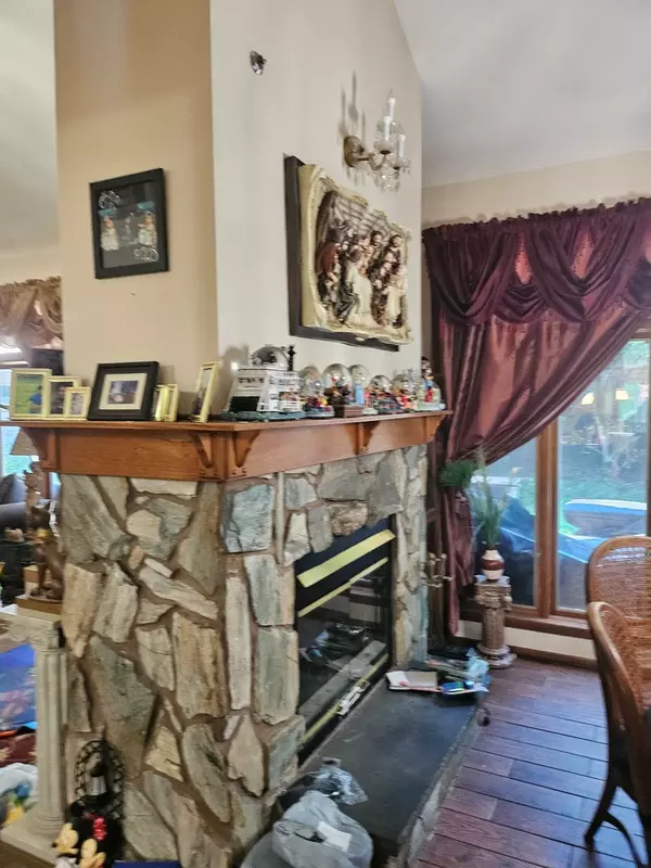 Poplar Grove, IL 61065,100 PRINCE Court