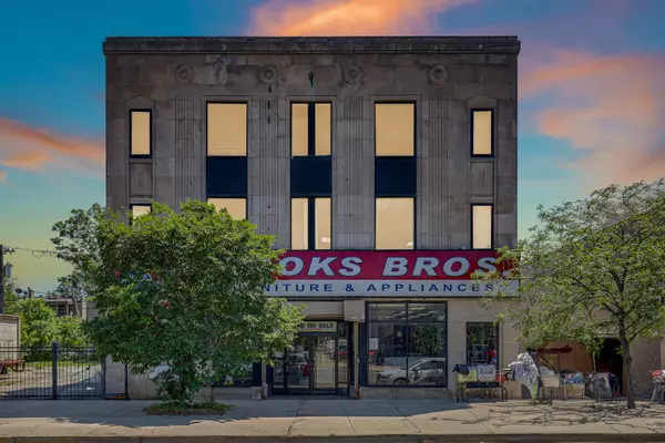 Chicago, IL 60624,4231 W Madison Street