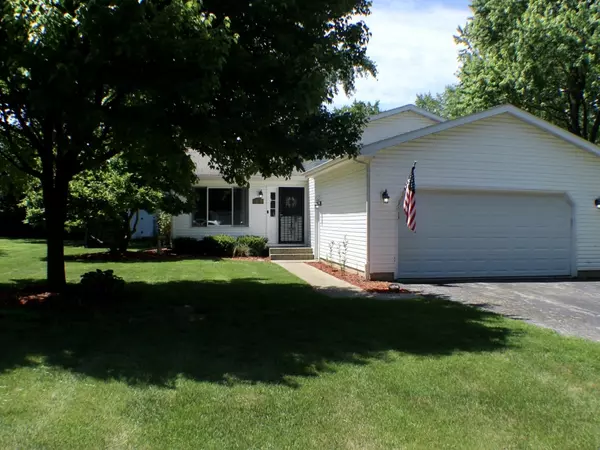 Mchenry, IL 60050,1615 Meadow Lane