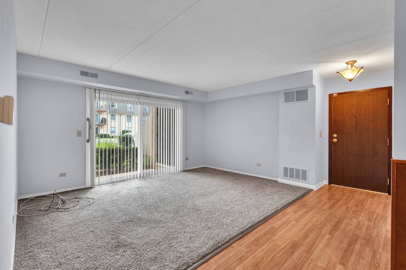 Mount Prospect, IL 60056,814 N River Road #1D