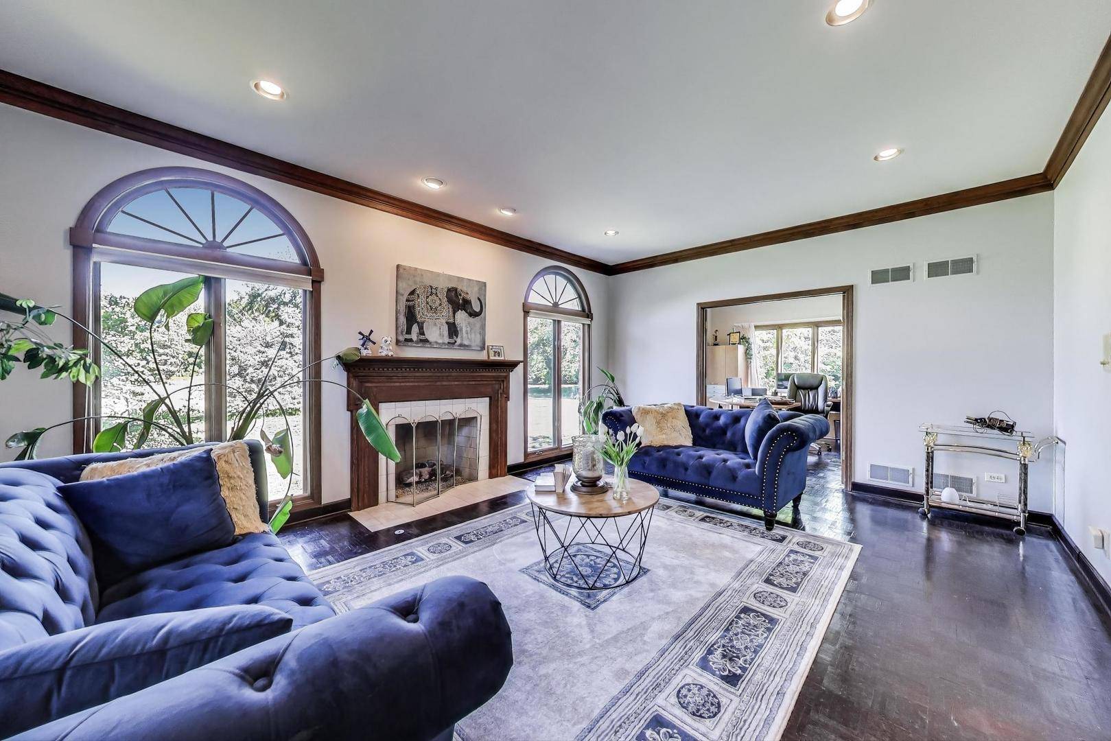 Barrington, IL 60010,33 N Liberty Drive