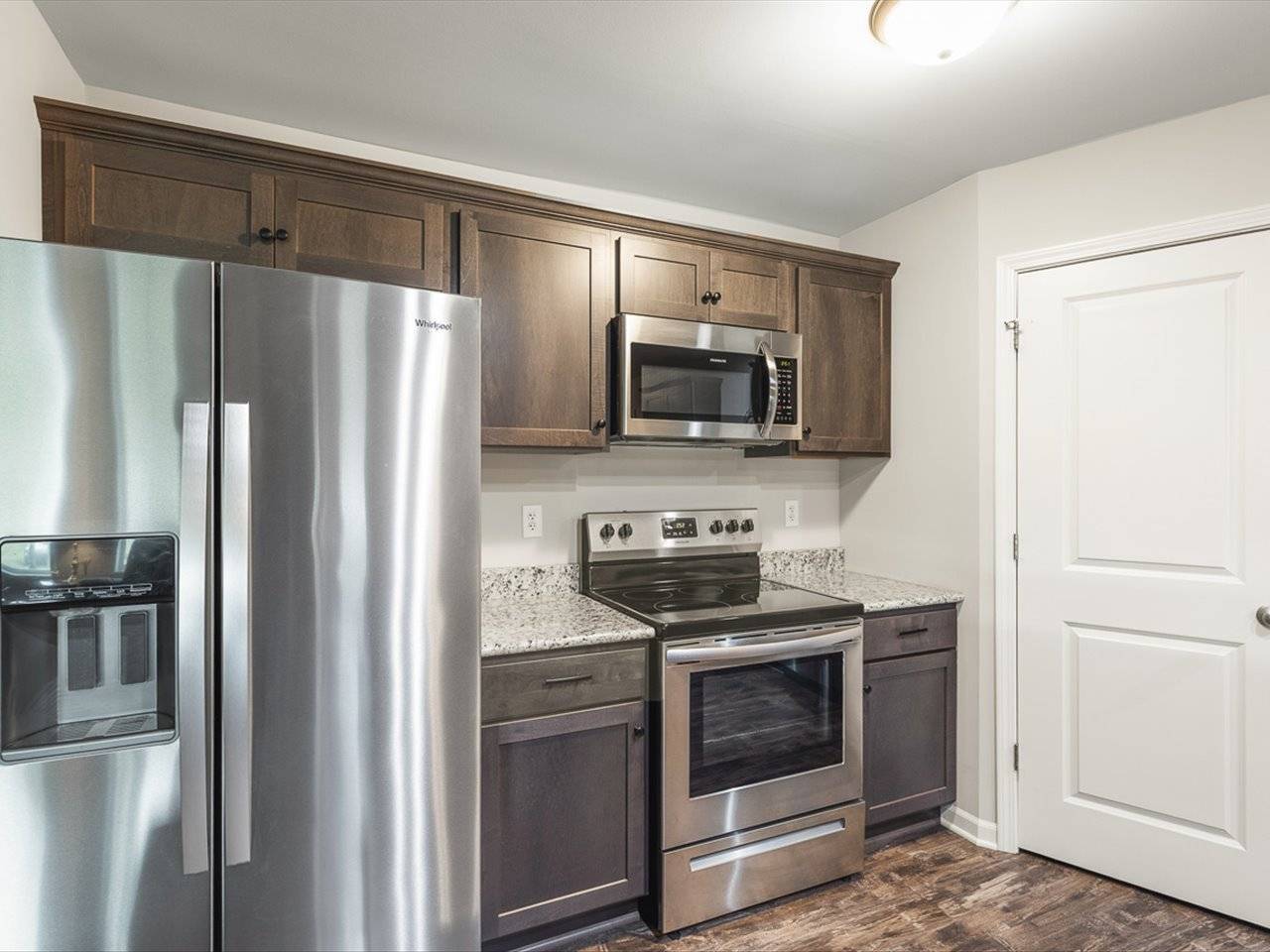 Belvidere, IL 61008,4122 WATERS EDGE Drive