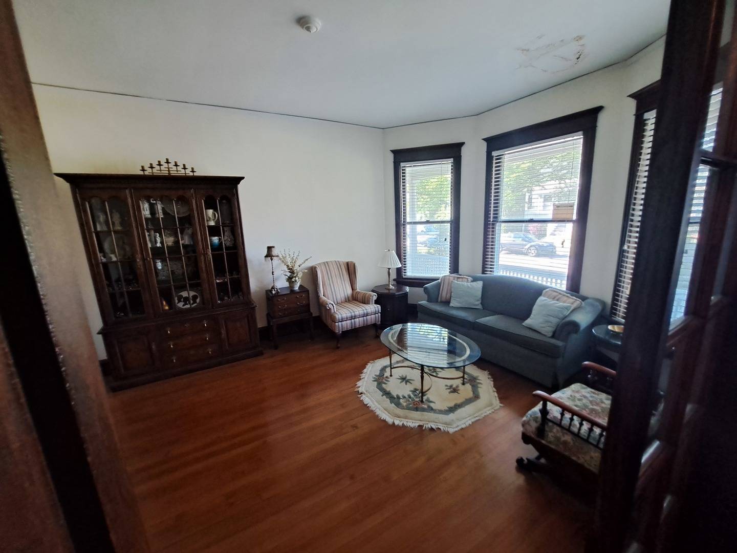 Chicago, IL 60634,5922 W Dakin Street