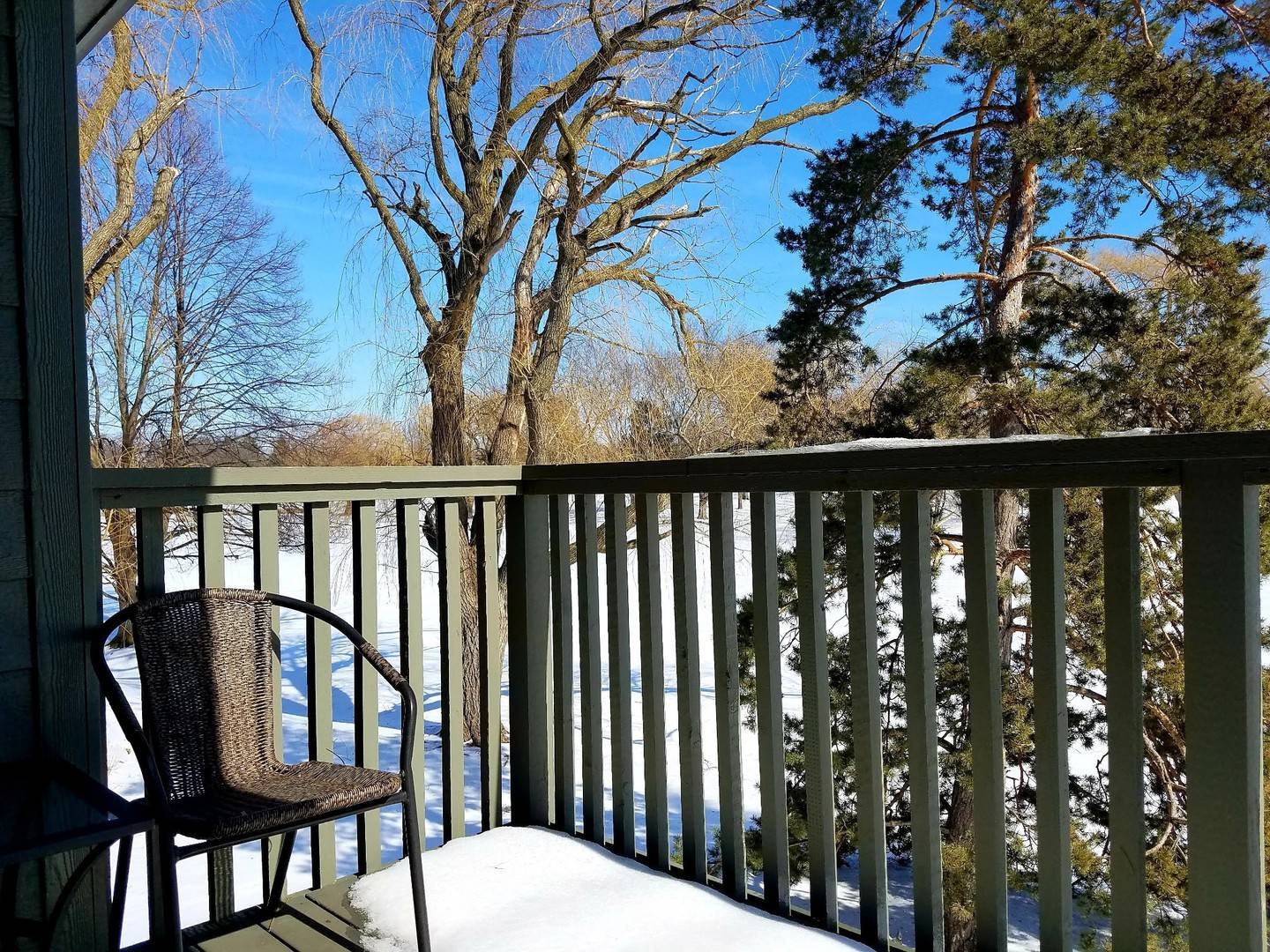 Barrington, IL 60010,331 OAK HILL Road #A