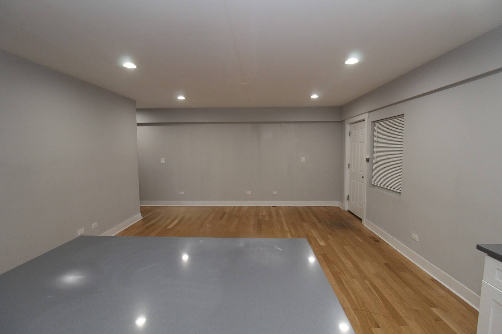 Chicago, IL 60607,1411 W taylor Street #1R