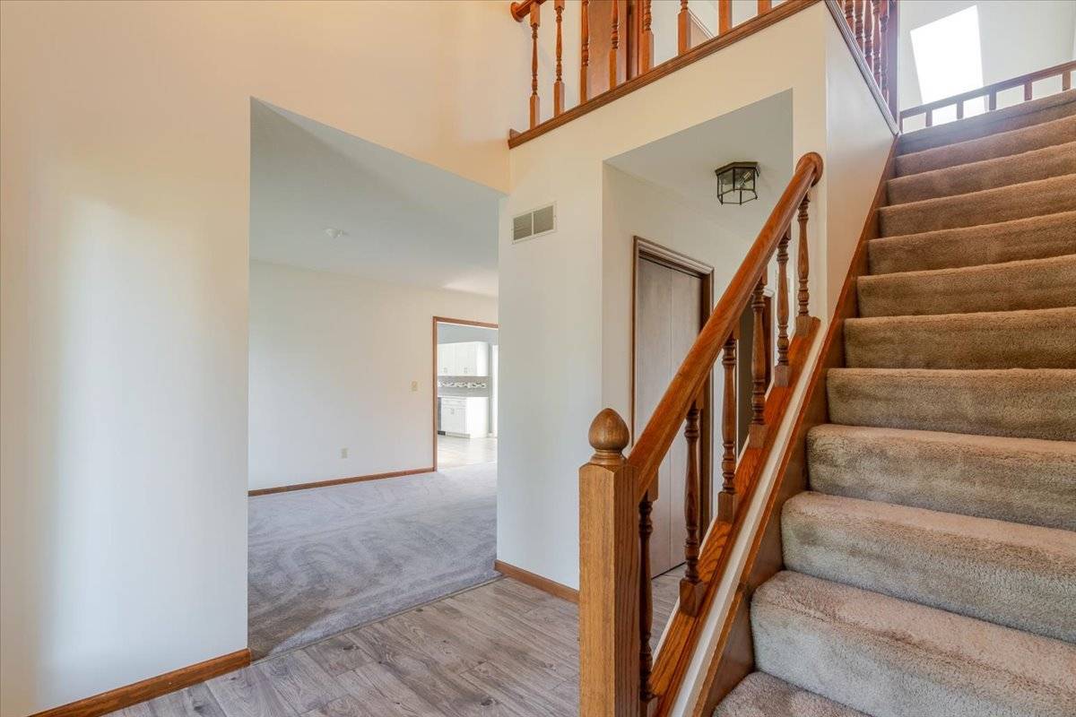 Bloomington, IL 61704,5 Chiswick Circle