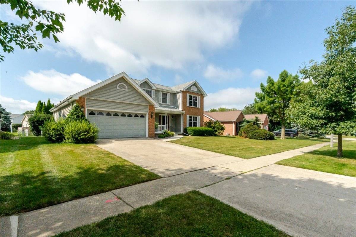 Bloomington, IL 61704,5 Chiswick Circle