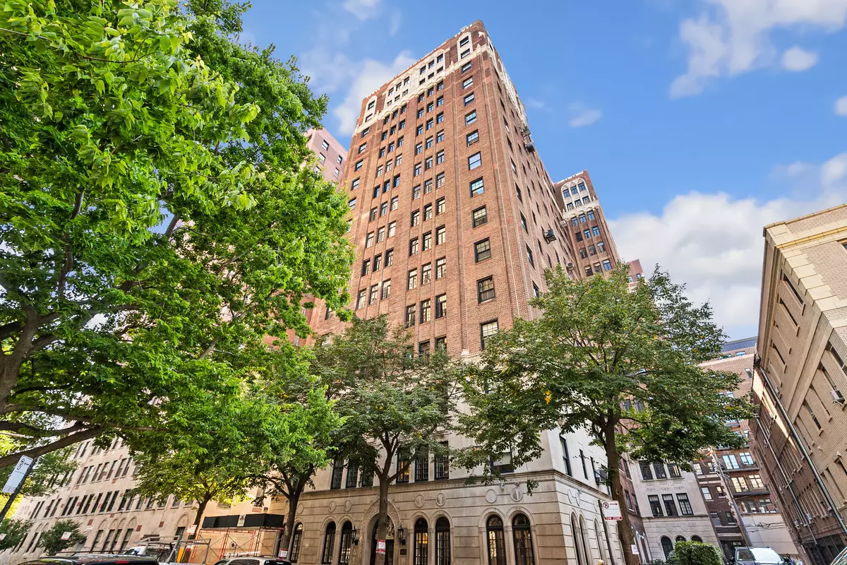 Chicago, IL 60657,415 W Aldine Avenue #7B