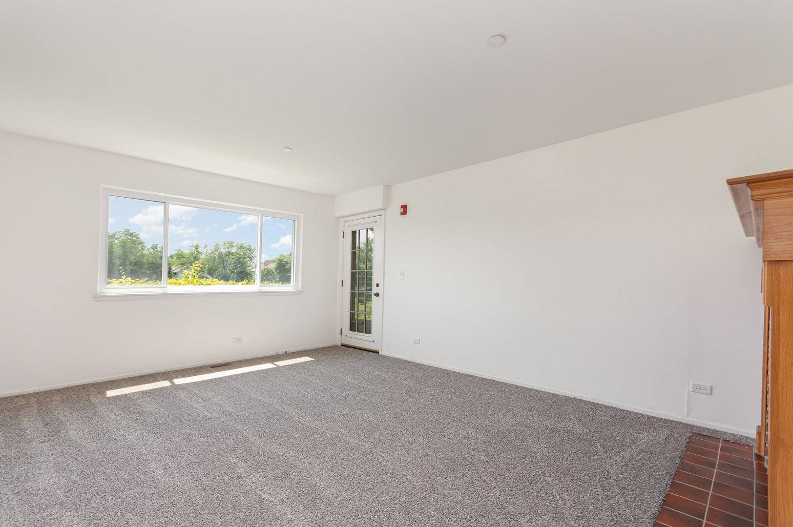 Wheeling, IL 60090,1608 Newburn Court #D1