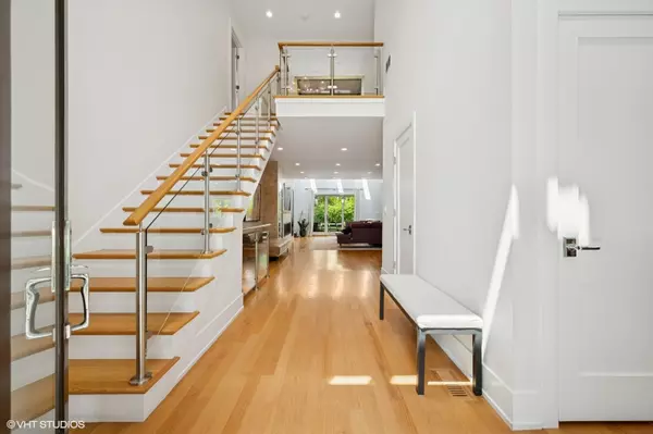 Northfield, IL 60093,1907 BOSWORTH Lane