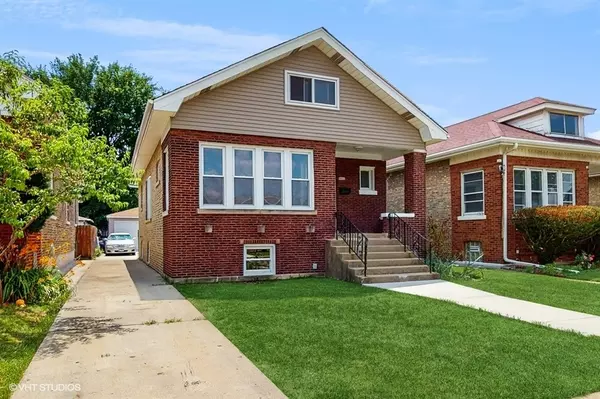 Chicago, IL 60641,5041 W Fletcher Street