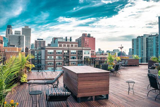 Chicago, IL 60610,1339 N Dearborn Street #4A