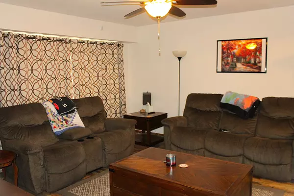 Justice, IL 60458,7926 S 83rd Court