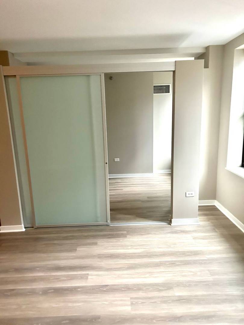 Chicago, IL 60601,188 W Randolph Street #2105