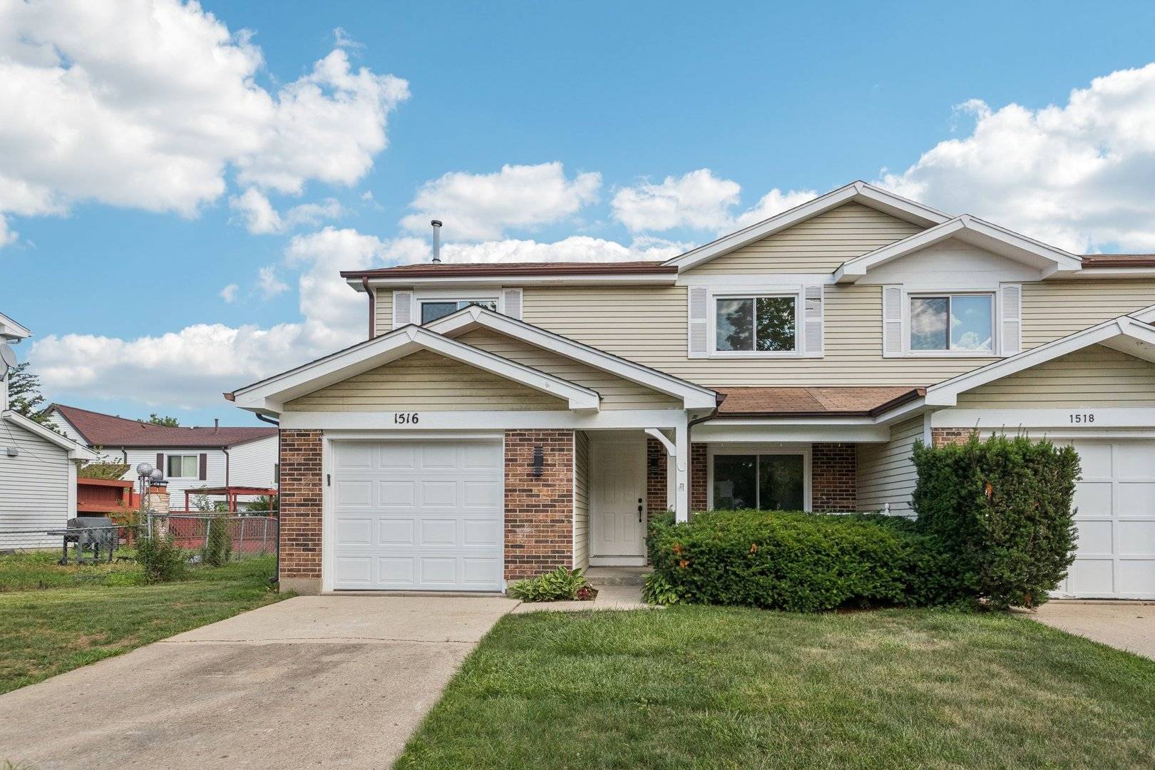 1516 Laguna Court, Wheeling, IL 60090