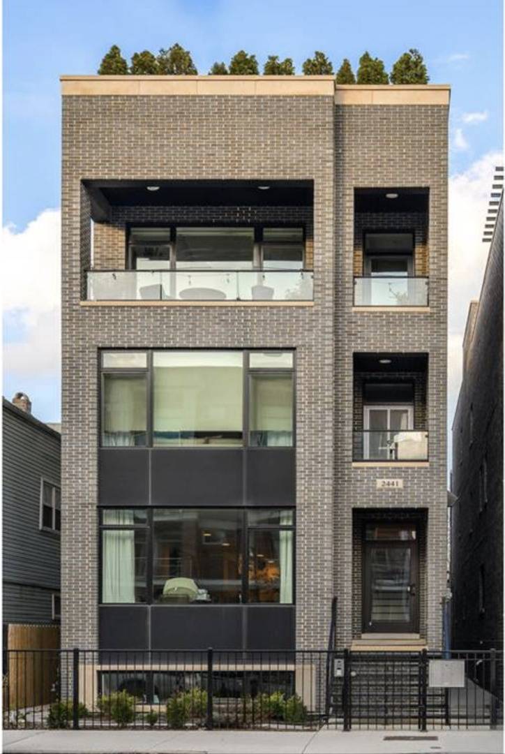 2441 N Clybourn Avenue #1, Chicago, IL 60614