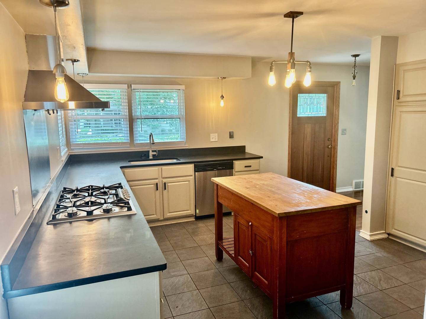 Naperville, IL 60540,219 Spring Avenue