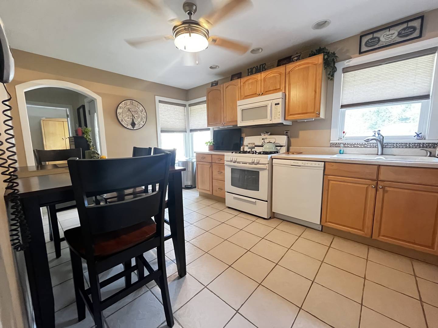 Burbank, IL 60459,8544 Lawler Avenue