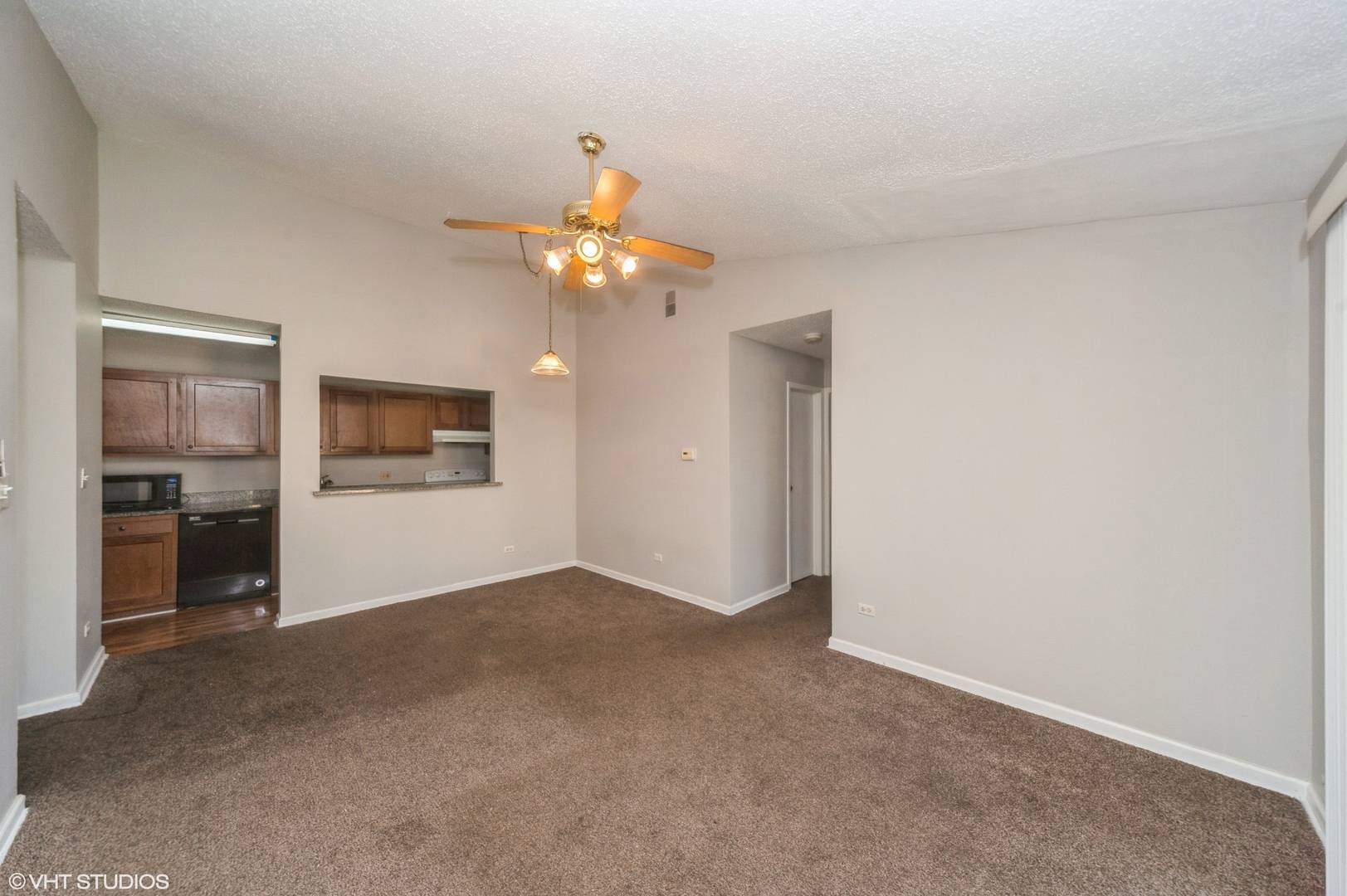 Palatine, IL 60074,2028 N Rand Road #202