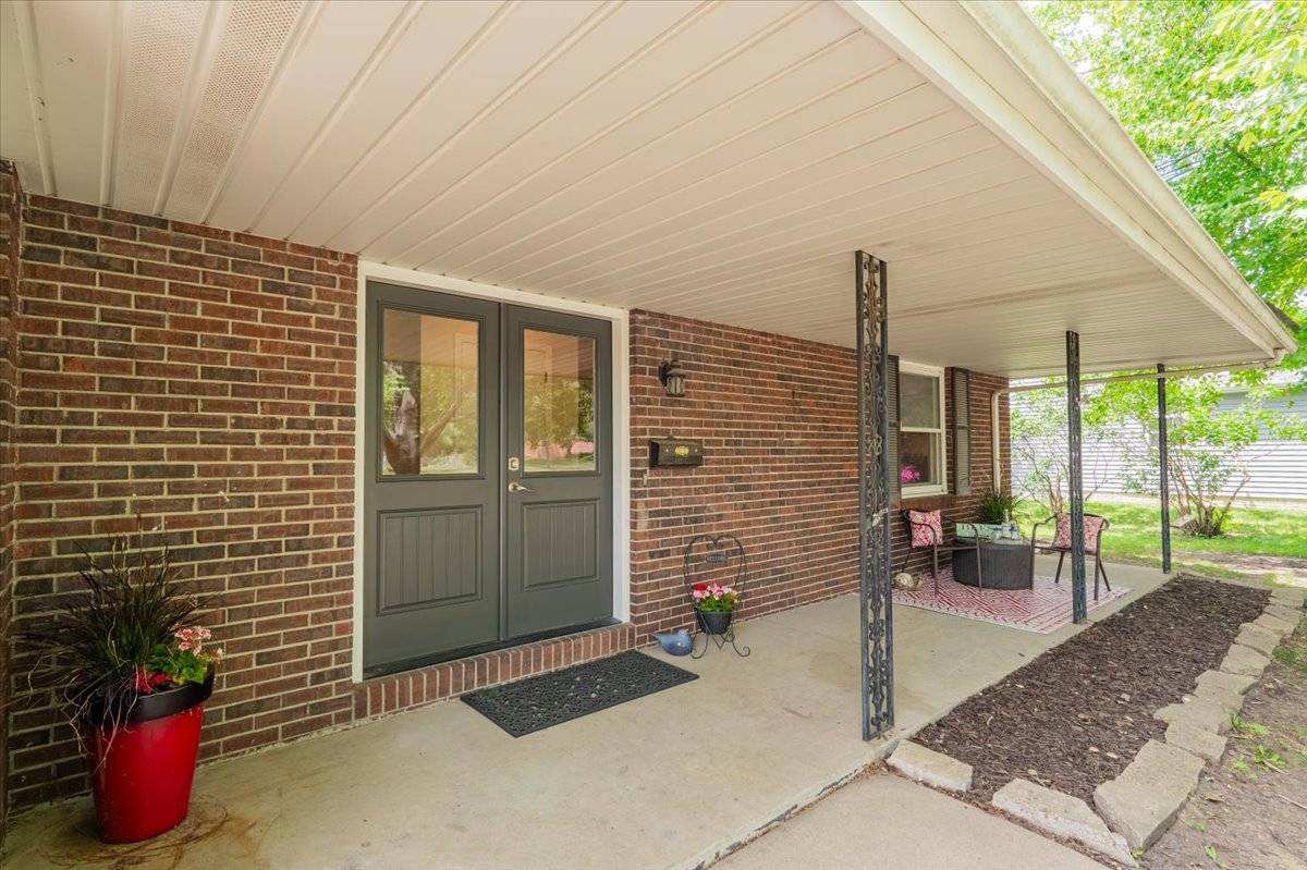 Bloomington, IL 61701,107 S Regency Drive