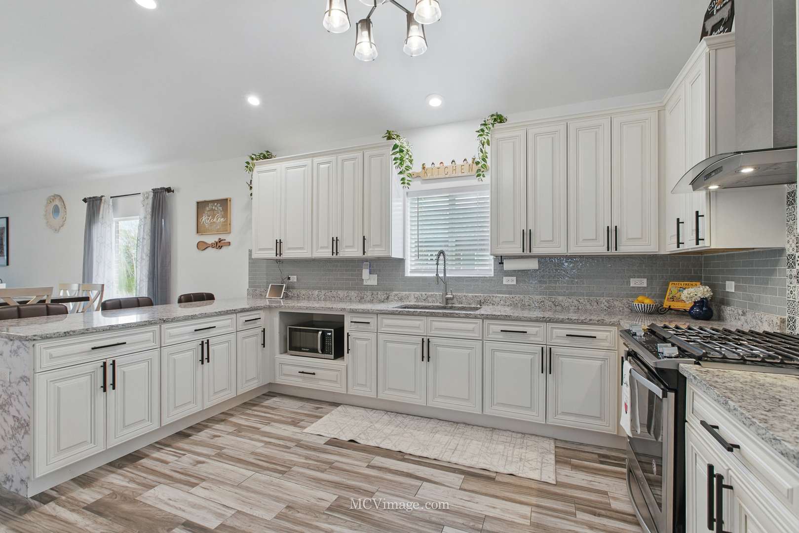 Hickory Hills, IL 60457,8566 S 83rd Avenue