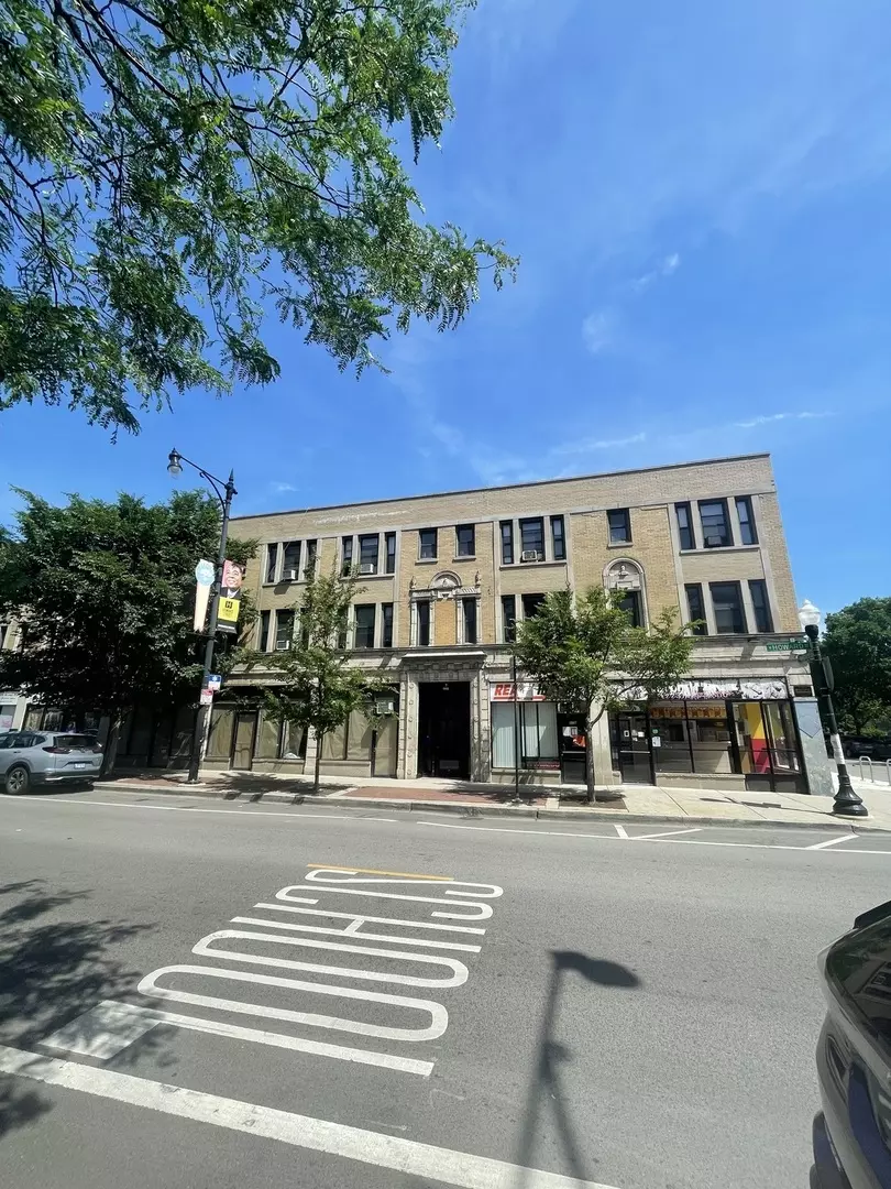 Chicago, IL 60626,1634 W HOWARD Street #211