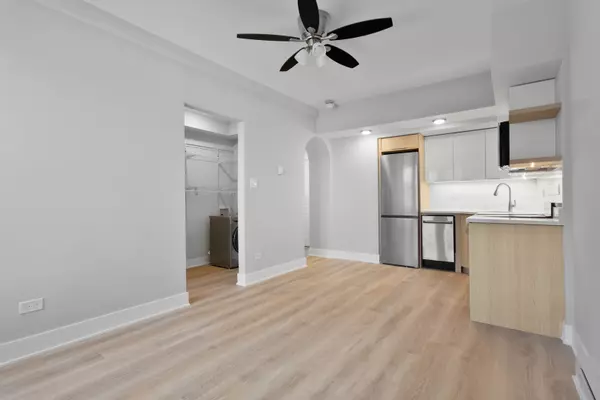 Chicago, IL 60626,1634 W HOWARD Street #211