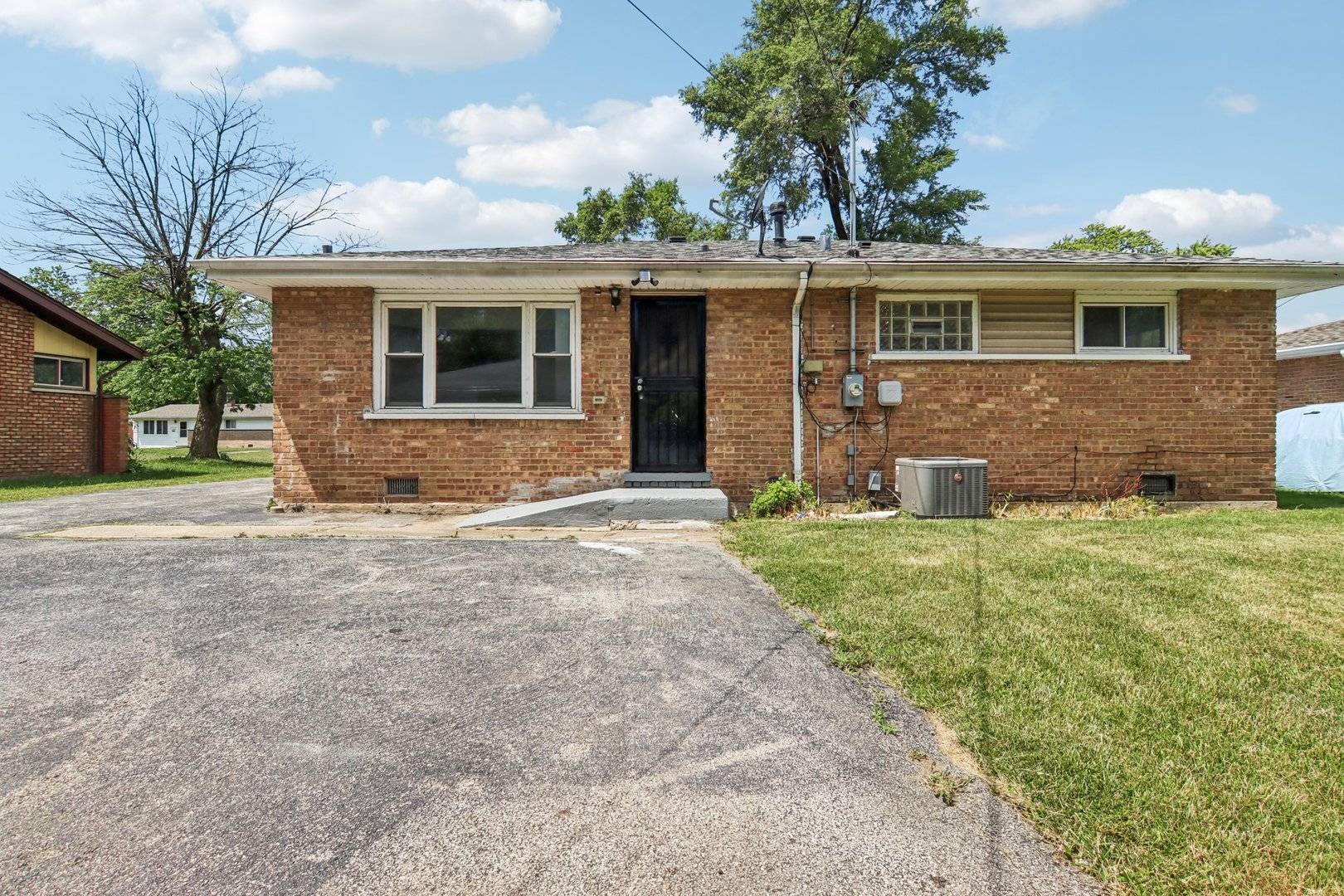 Markham, IL 60428,16019 Circle Drive