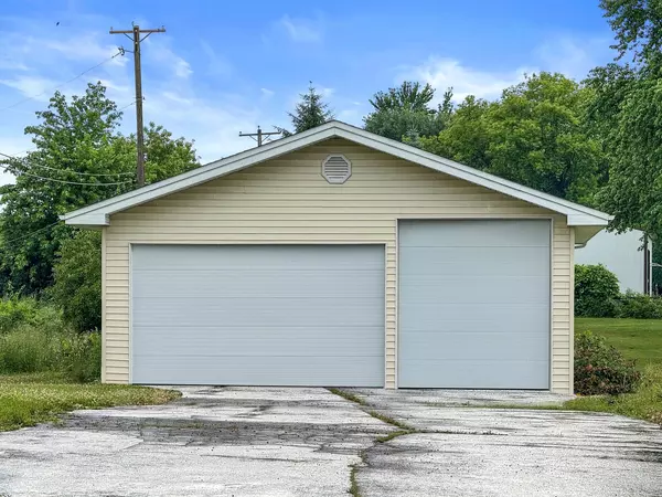 Wadsworth, IL 60031,2968 Valley View Road