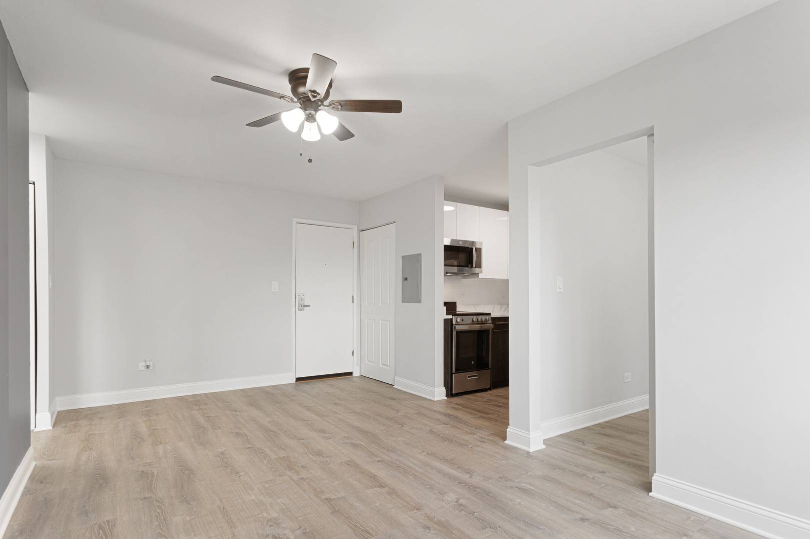 Chicago, IL 60660,6001 N Kenmore Avenue #310