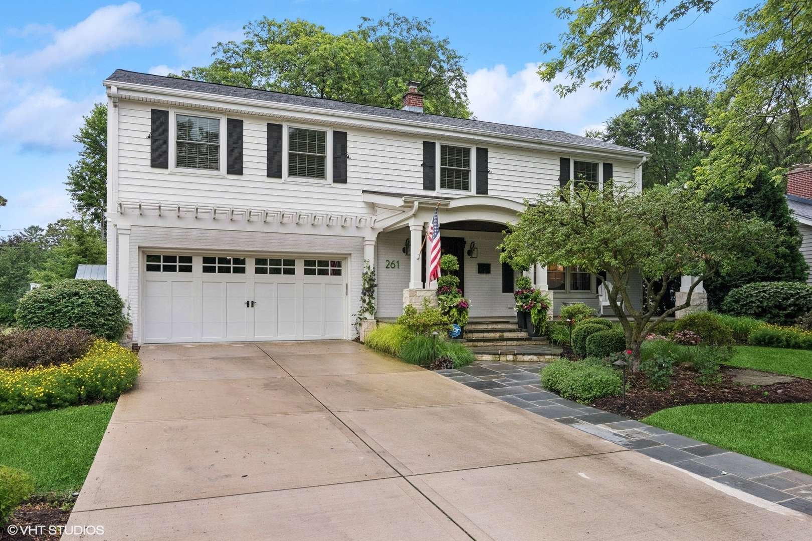 261 Woodstock Avenue, Glen Ellyn, IL 60137