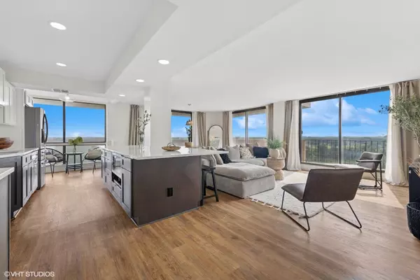 Wood Dale, IL 60191,465 W Dominion Drive #709