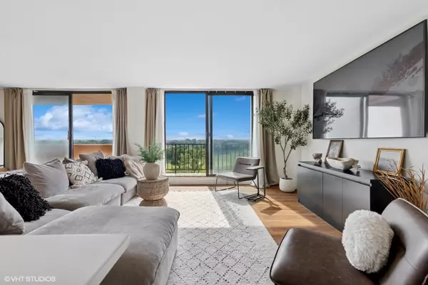 Wood Dale, IL 60191,465 W Dominion Drive #709