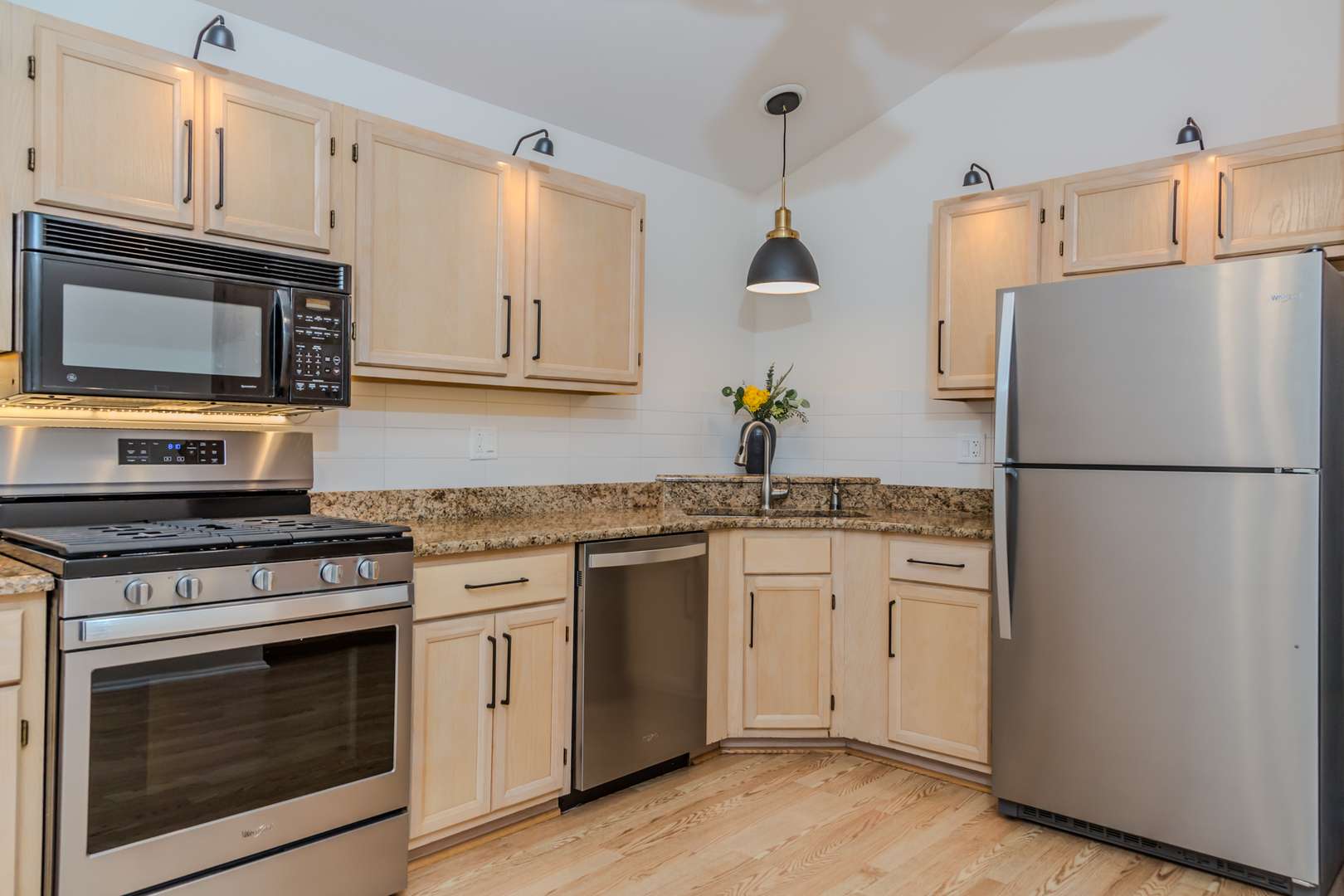 Bartlett, IL 60103,330 Ashford Circle #2