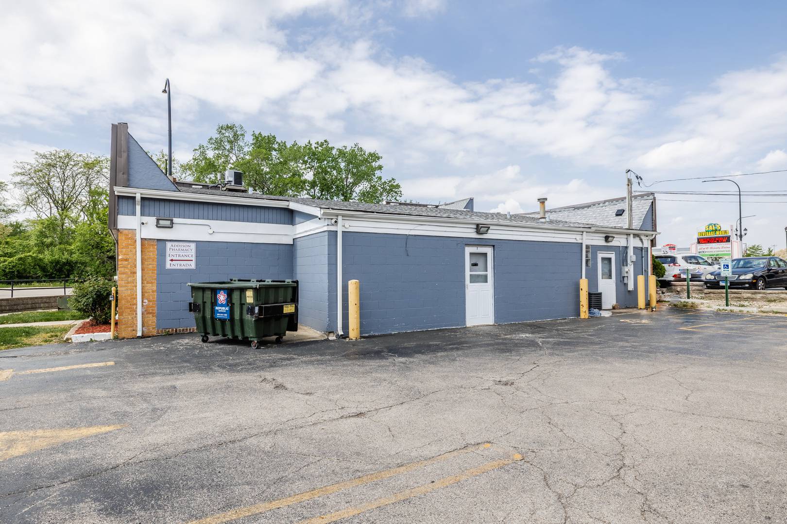 Addison, IL 60101,412 W Lake Street