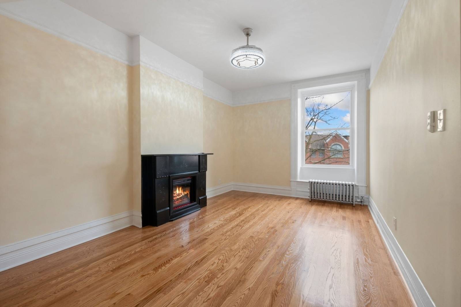 Chicago, IL 60616,3136 S Prairie Avenue #2