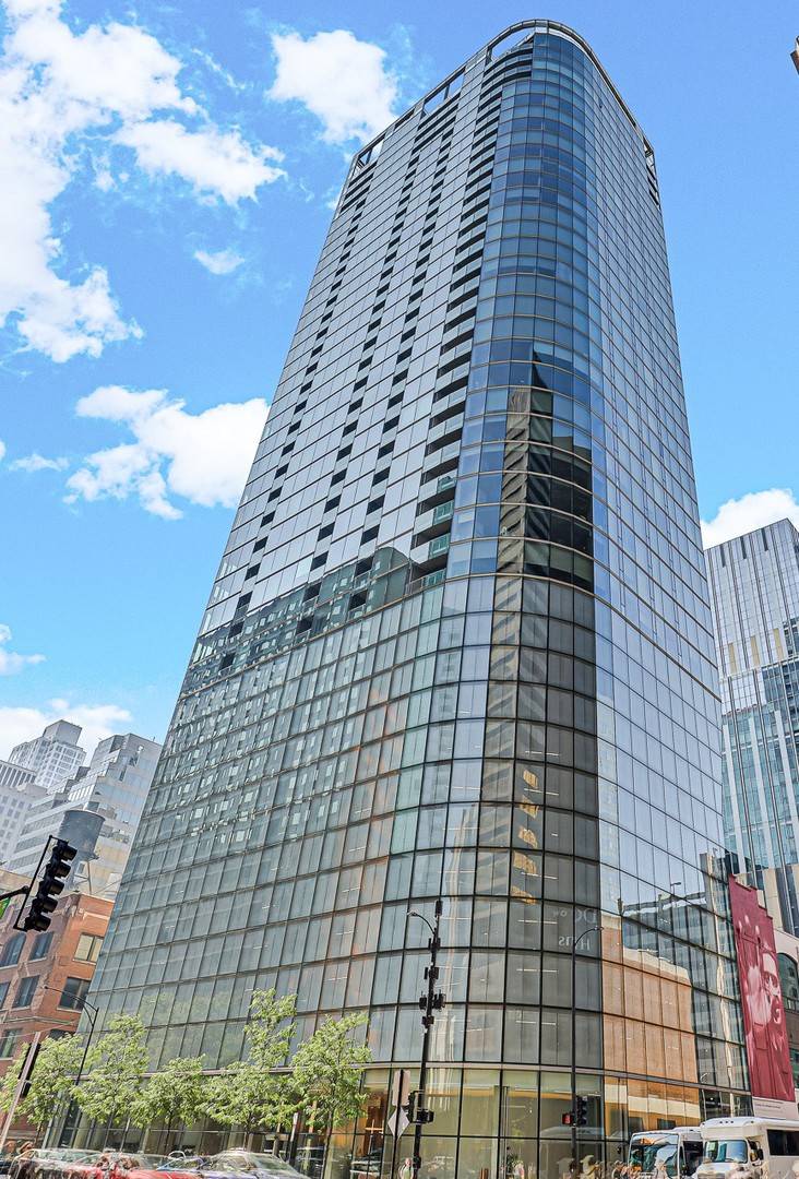 600 N Fairbanks Court #2304, Chicago, IL 60611