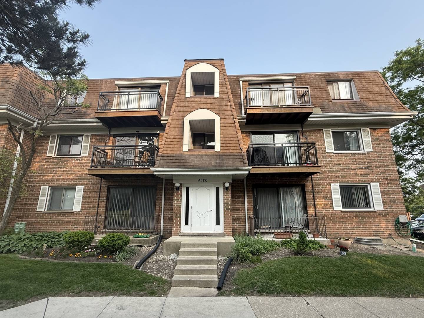 4170 Cove Lane #2B, Glenview, IL 60025