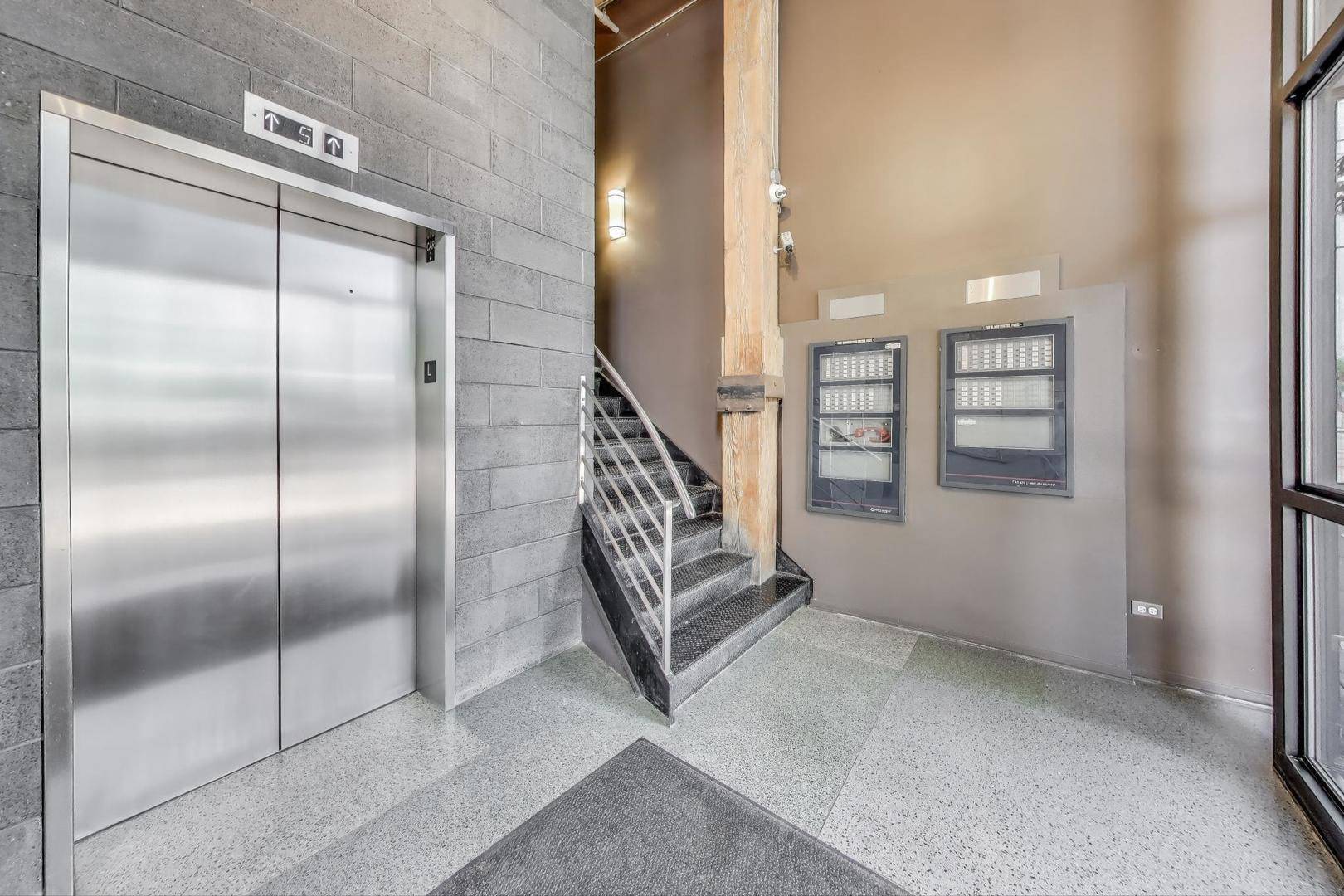 Chicago, IL 60618,2911 N Western Avenue #308