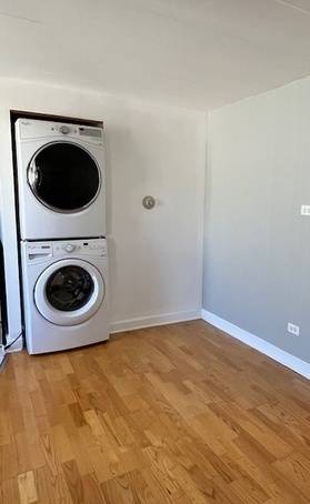 Chicago, IL 60638,5209 S Leclaire Avenue #3B
