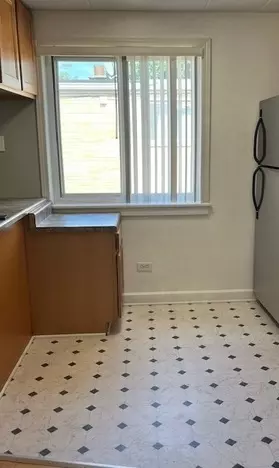 Chicago, IL 60638,5209 S Leclaire Avenue #3B