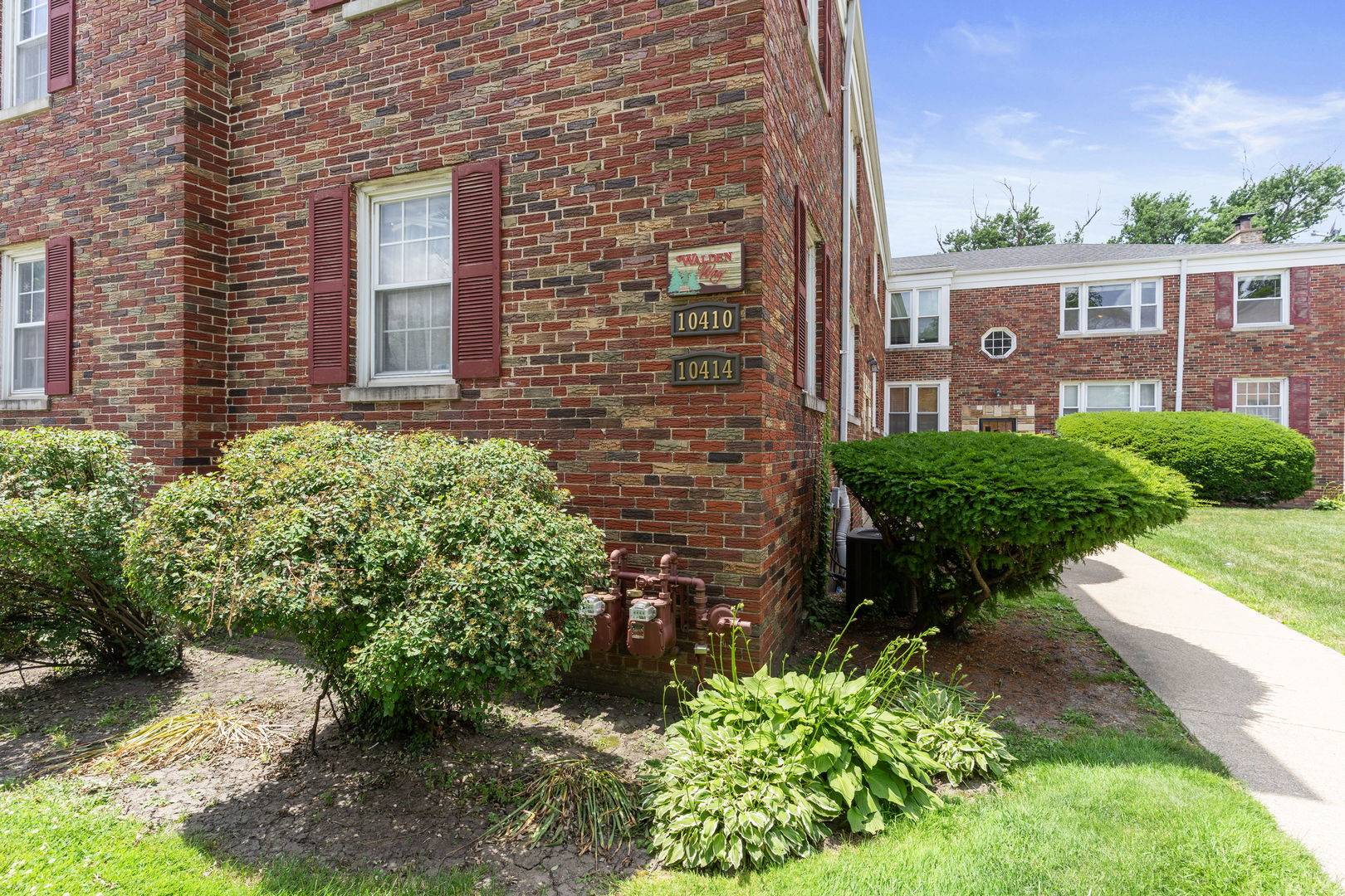 Chicago, IL 60643,10410 S Walden Parkway #2N